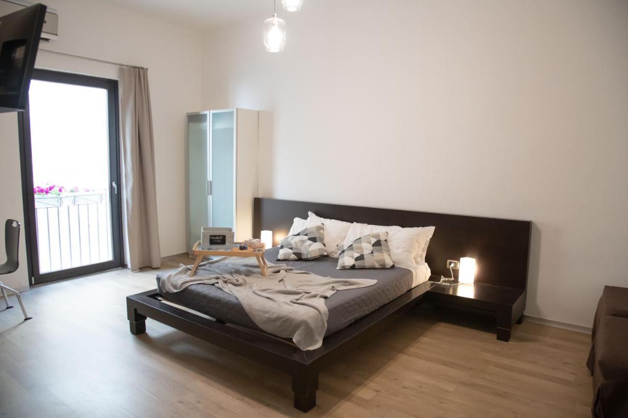 La Giudecca Trani Bed & Breakfast ภายนอก รูปภาพ